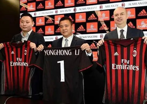 变得更加亲 变得更加亲